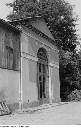 Blick auf einen Teil des Pavillons