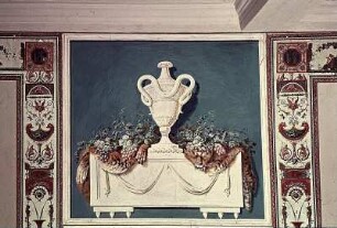 2. Obergeschoß, Selbitz Salon: Wanddekoration mit antikisierenden, grotesken Ornamenten