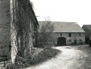 Panschwitz-Kuckau-Lehndorf, Am Park 9. Ehemaliges Rittergut (1701/1800). Scheune