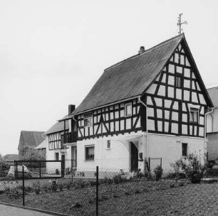 Elz, Waldstraße 16