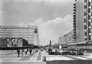 Prager Straße, Wiener Platz : Dresden. Prager Straße nach Norden