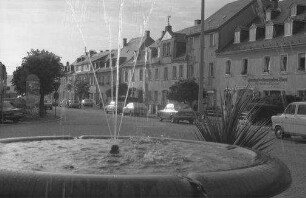 Bischofsgrün: Springbrunnen im Kurpark [Weißenstadt: Springbrunnen am Marktplatz]