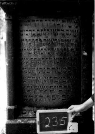 Grabstein 235 [Nir S. 136f. Nr. 14.01]: Grabstein 235C [Nir S. 136f. Nr. 14.01]