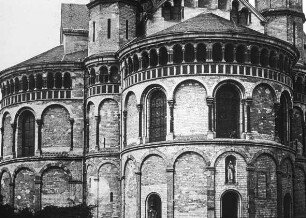 Köln, St. Aposteln, Ost- und Südkonche mit Blendarkatur