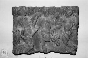 Dionysische Szene: Bacchus mit Mänade und Satyr