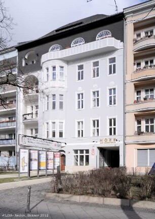 Mietshaus & Gewerbehof; Berlin, Friedrichshain-Kreuzberg