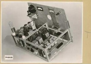 Transportabler Mess-Sender HF 2843, Seitenansicht links ohne Gehäuse, Foto 1954