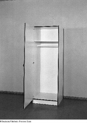 Anbauschrank : Anbauschrank. Holz, folienbeschichtet (1982; VEB Möbelkombinat Dresden-Hellerau)