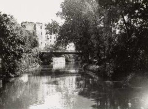 Halle (Saale), Moritzburg. Ansicht über den Mühlgraben nach Nordwesten
