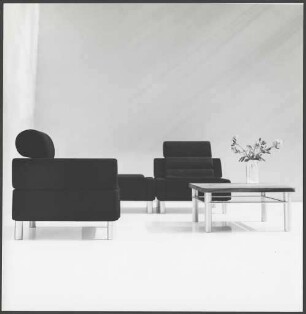 Schwere Sesselgruppe "E 551", Präsentationsmodelle, 1974 (Foto)