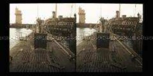 Blick auf das Deck eines U-Boots, Hafen Kiel