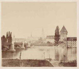 Konstanz, Rheinbrücke und Rheintorturm.