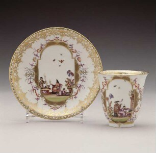 Becher mit Unterschale Chinoiserie