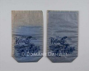Zwei Papiertüten "Kaffee"