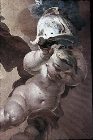 Engel mit Helm