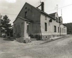 Gersdorf (Chemnitzer Land), Plutostrasse 21. Bergarbeitersiedlung. Wohnhaus