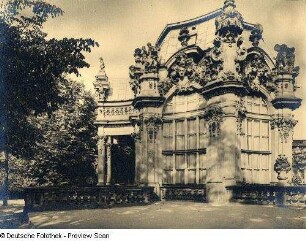 Wallpavillon
