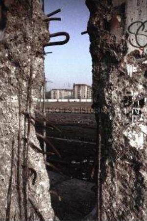Blick durch die Mauer