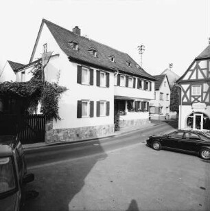 Weingut Eser; Oestrich-Winkel, Friedensplatz 19