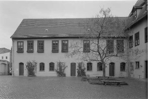 Halle (Saale), Große Nikolaistraße 5. Museumskomplex Händel-Haus (ehemaliges Wohnhaus, Sitz der Händel-Gesellschaft) (16.-18. Jahrhundert, 1984 restauriert). Hofansicht mit Ost-Flügel