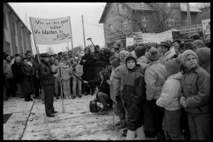 Demonstration gegen die Abbaggerung von Klitten für den Tagebau Bärwalde, Redner Jurij Koch, Klitten (Kreis Niesky)