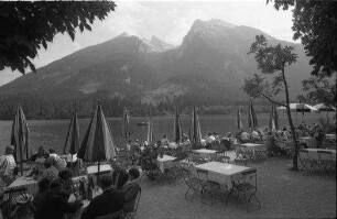Hintersee: Strandcafé mit Hochkalter am Hintersee
