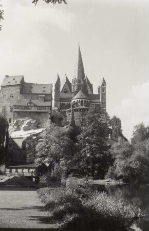 Ehemalige Stifts- und Pfarrkirche Sankt Georg und Nikolaus