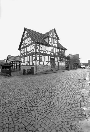 Wohnhaus; Helsa, Obergasse 4