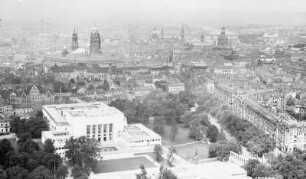 Dresden: Blick über das Deutsche Hygiene-Museum auf das Stadtzentrum. Luftbild-Schrägaufnahme (von Südost)