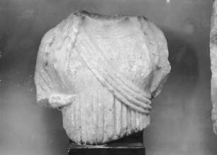Torso einer Kore