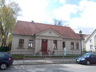 Gemeindehaus & Schule & Pfarrhaus; Berlin, Neukölln