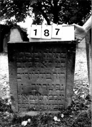 Grabstein 187