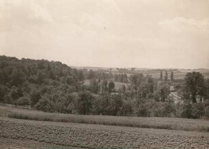 Lommatzscher Pflege. Jahnatal gegen Zschaitz. Blick von der Höhe des rechten Talrandes bei Goselitz