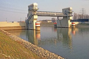 Hochwassersperrtor Karlsruhe/Rhein