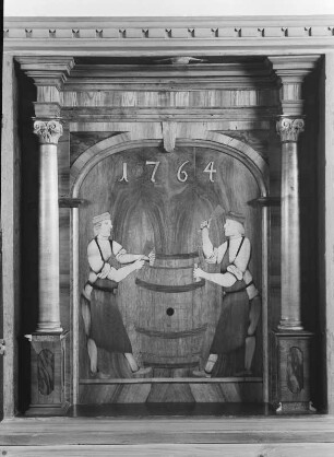 Böttcherschrein, Museum Görlitz : Böttcherschrein, Zunftschrein der Görlitzer Böttscher, bezeichnet 1764. Intarsienarbeit, zum Teil aus farbigen Hölzern. Städtische Kunstsammlungen Görlitz