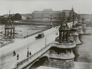 Dresden. Carolabrücke (1892-1895; H. Klette, C. Manck). Blick vom linken (Altstädter) Ufer über die Elbe nach Nordnordwest gegen das Finanzministerium