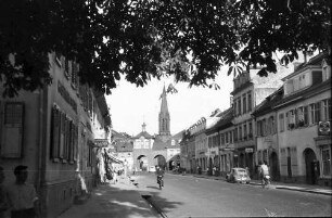Emmendingen: Hauptstraße mit Tor