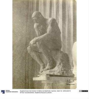 Der Denker im Atelier du Dépôt des marbres
