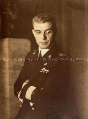 Mann in Uniform