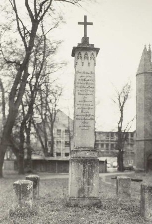 Grabmal des Pfarrers Franz Christian Boll, verstorben 1818