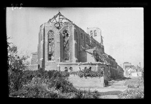 Illies (Dep. Nord, Frankreich): zerstörte "Kirche, vom Chor aus" gesehen