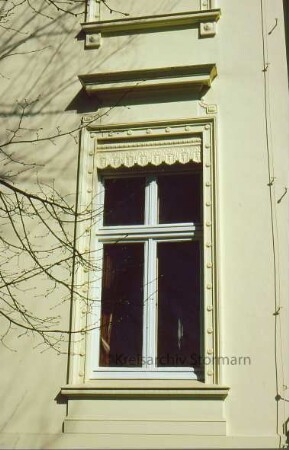 Herrenhaus Blumendorf: klassizistisches Fenster