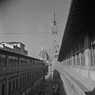 Piazzale degli Uffizi