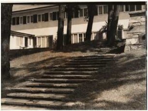 Garten von Bauer, Rhode: Treppe zum Haus