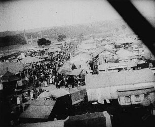 Szene aus dem Dokumentarfilm "Dresden - eine Stätte der Kultur und der Arbeit": Vogelwiese