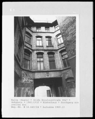 Wohnhaus — Hinterhaus
