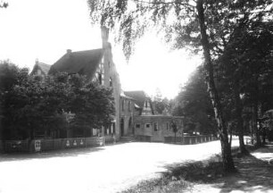 Ullersdorf. Gasthof Ullersdorfer Mühle (genannt Todmühle), Nr. 54 (Ullersdorfer Straße 2). Straßenansicht