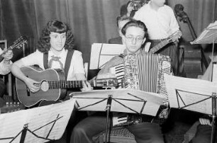 2. Fachtagung für Volks- und Laienkunst : Musikensemble