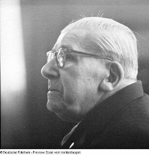 Porträt des Politikers Otto Buchwitz