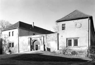 Senftenberg. Schloß (1544-1548, Ausbau 1570). Ansicht von Südost